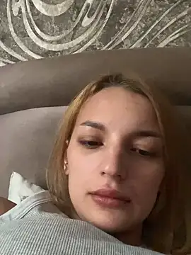 Snapshot of SashaPri chatting on April 2026 01:16:01 PM SashaPri online show from April 2026 01:16:01 PM