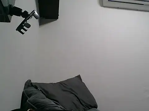 Snapshot of MRdxxx444 chatting on May 2026 01:54:02 PM MRdxxx444 online show from May 2026 01:54:02 PM