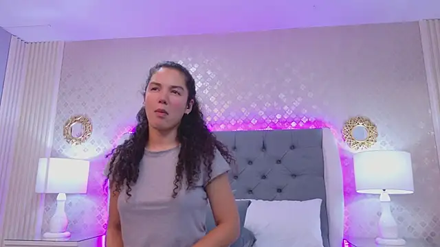 Snapshot of RoxanaAngel chatting on March 2026 02:46:01 AM RoxanaAngel online show from March 2026 02:46:01 AM