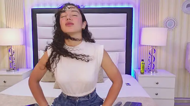 Snapshot of RoxanaAngel chatting on March 2026 02:24:01 PM RoxanaAngel online show from March 2026 02:24:01 PM