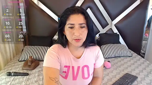 Snapshot of Miia_Rosee_ chatting on June 2026 11:51:02 PM Miia Rosee online show from June 2026 11:51:02 PM