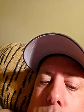 Snapshot of Martin_dick78 chatting on May 2026 09:23:01 PM Martin dick78 online show from May 2026 09:23:01 PM