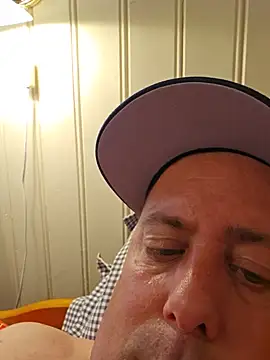 Snapshot of Martin_dick78 chatting on May 2026 06:24:02 PM Martin dick78 online show from May 2026 06:24:02 PM