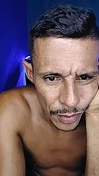 juanmaur22 online show from February 2026 02:37:01 AM