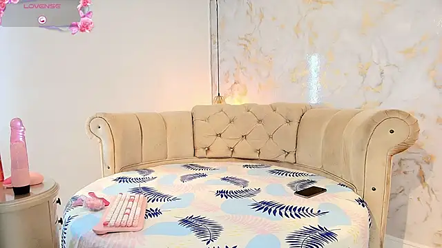 Snapshot of tifanibrown chatting on February 2026 01:15:01 PM tifanibrown online show from February 2026 01:15:01 PM