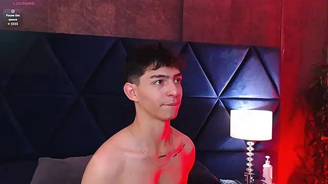 Logan Woods online show from March 2026 05:08:01 PM