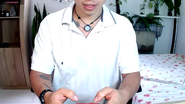 Magnuz Col online show from June 2026 05:30:02 PM