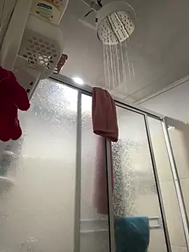 lizzy luminair online show from February 2026 10:11:02 PM