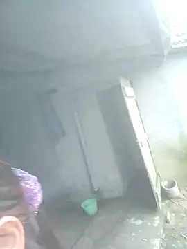 Snapshot of cutebobi chatting on February 2026 04:44:01 AM cutebobi online show from February 2026 04:44:01 AM