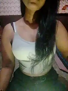 Snapshot of Ayesha_Khan1 chatting on April 2026 01:09:02 PM Ayesha Khan1 online show from April 2026 01:09:02 PM