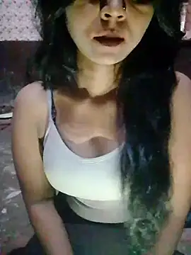 Snapshot of Ayesha_Khan1 chatting on April 2026 10:47:01 PM Ayesha Khan1 online show from April 2026 10:47:01 PM