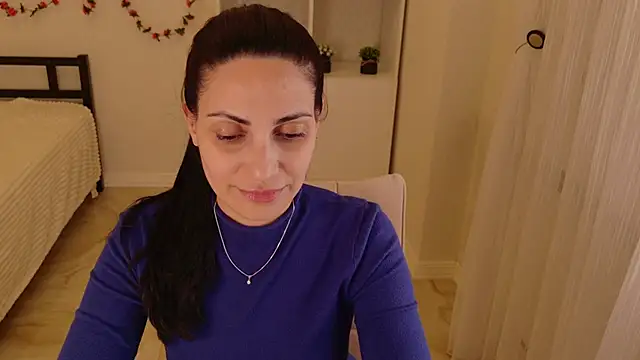 LovelyBeatrice online show from April 2026 06:10:01 PM