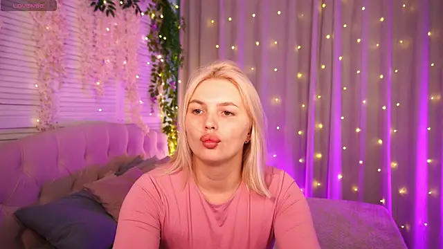Snapshot of AmeliaWeells chatting on May 2026 03:58:02 AM AmeliaWeells online show from May 2026 03:58:02 AM