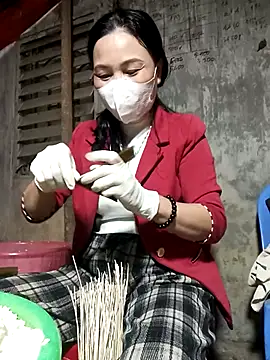 Nuna 689 online show from February 2026 12:14:02 AM