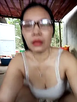Snapshot of Nuna_689 chatting on May 2026 01:33:02 AM Nuna 689 online show from May 2026 01:33:02 AM