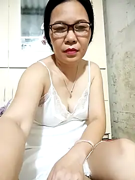Snapshot of Nuna_689 chatting on May 2026 02:43:01 PM Nuna 689 online show from May 2026 02:43:01 PM