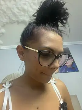 Snapshot of HiddendesireXO01 chatting on July 2026 07:51:01 PM HiddendesireXO01 online show from July 2026 07:51:01 PM