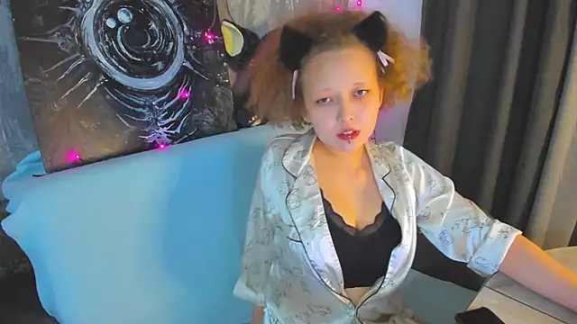 Snapshot of Senya_Sol chatting on May 2026 12:49:01 AM Senya Sol online show from May 2026 12:49:01 AM