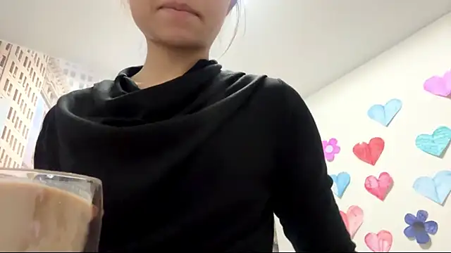 Snapshot of SweetMiaXO chatting on February 2026 11:00:02 AM SweetMiaXO online show from February 2026 11:00:02 AM