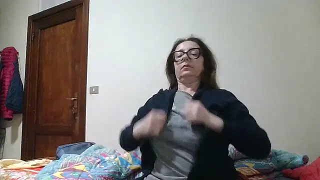 Snapshot of Miasexmilf chatting on May 2026 12:07:01 AM Miasexmilf online show from May 2026 12:07:01 AM