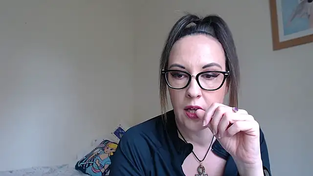 Snapshot of PsychicDominatrix chatting on April 2026 11:04:02 AM PsychicDominatrix online show from April 2026 11:04:02 AM