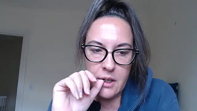 PsychicDominatrix online show from July 2026 01:40:02 PM