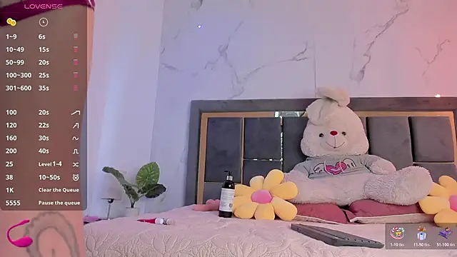 Snapshot of Doll_Luna_ chatting on February 2026 03:11:01 AM Doll Luna online show from February 2026 03:11:01 AM