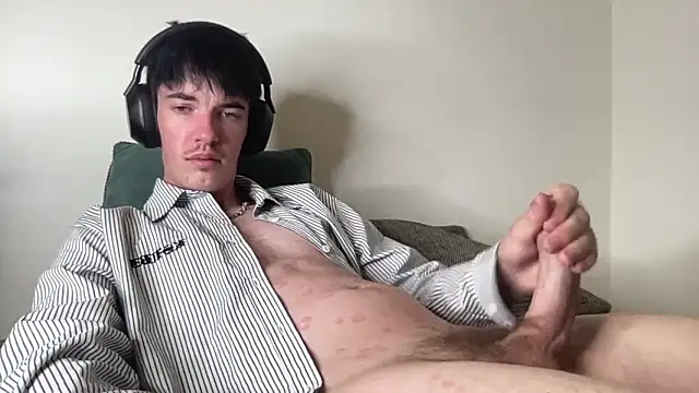 NovaTwinkx online show from February 2026 07:29:02 AM