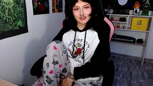 neena nyx  online show from June 2026 12:11:02 AM