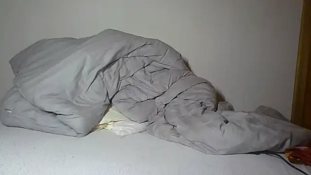 Snapshot of mrstitchback chatting on February 2026 02:07:02 AM mrstitchback online show from February 2026 02:07:02 AM