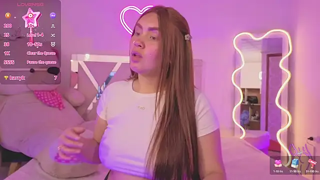 Snapshot of SABRIINA_TAY chatting on February 2026 11:50:01 AM SABRIINA TAY online show from February 2026 11:50:01 AM