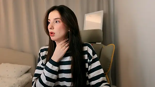 ssandralovin online show from February 2026 07:45:01 PM