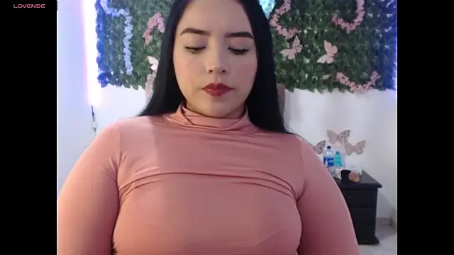 Snapshot of adara_cute_69 chatting on May 2026 07:33:01 PM adara cute 69 online show from May 2026 07:33:01 PM