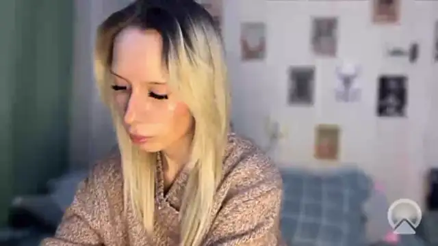 Snapshot of DellaCampbell chatting on February 2026 02:12:02 PM DellaCampbell online show from February 2026 02:12:02 PM