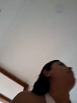 Snapshot of Layla_em chatting on February 2026 12:06:02 PM Layla em online show from February 2026 12:06:02 PM