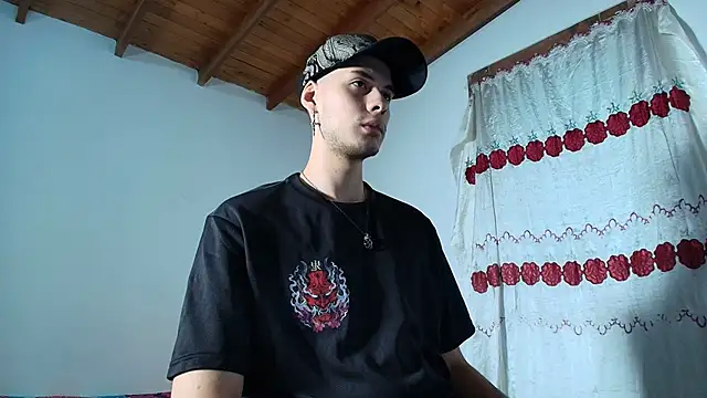 Snapshot of Vlad__night chatting on May 2026 03:47:01 AM Vlad night online show from May 2026 03:47:01 AM