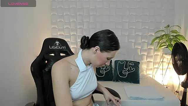 valeryn  rosse online show from April 2026 02:17:02 AM