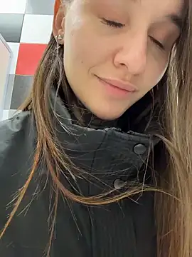 Snapshot of KishaMur chatting on February 2026 05:30:01 AM KishaMur online show from February 2026 05:30:01 AM