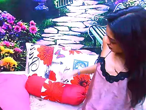 Snapshot of IndianPretty14u2Luv chatting on May 2026 06:13:02 PM IndianPretty14u2Luv online show from May 2026 06:13:02 PM