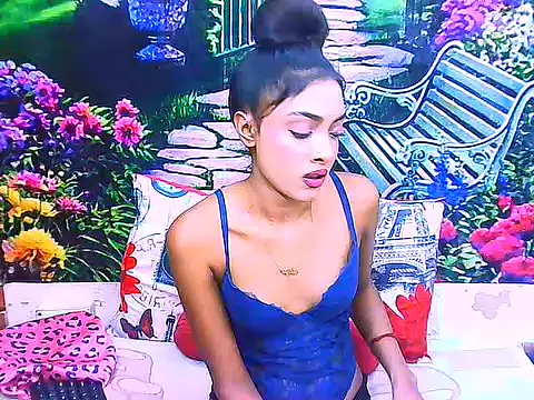 Snapshot of IndianPretty14u2Luv chatting on May 2026 06:22:01 AM IndianPretty14u2Luv online show from May 2026 06:22:01 AM