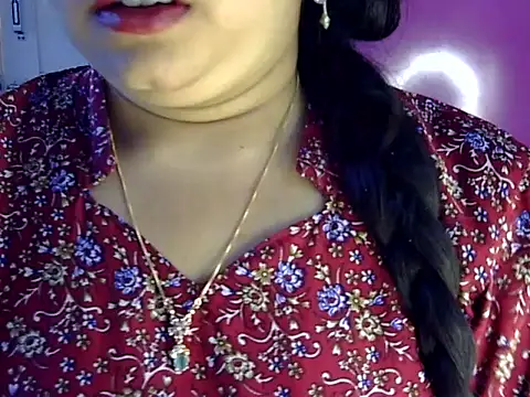 Snapshot of Cute_Aliyaa chatting on July 2026 12:30:01 PM Cute Aliyaa online show from July 2026 12:30:01 PM