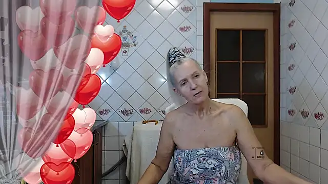 Snapshot of lukerya chatting on January 2025 06:13:02 AM lukerya online show from January 2025 06:13:02 AM