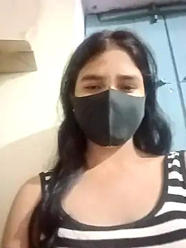 Snapshot of Mahira-- chatting on July 2026 06:17:02 AM Mahira-- online show from July 2026 06:17:02 AM