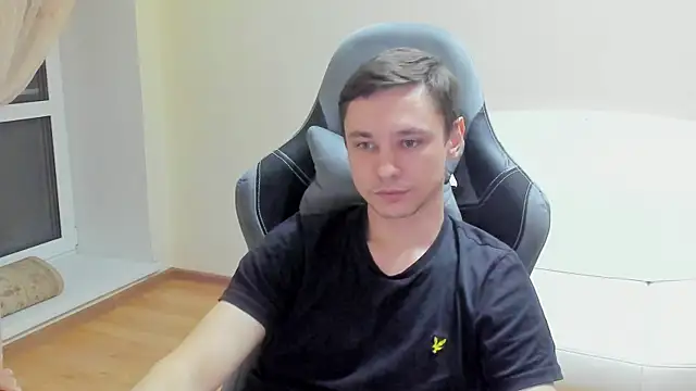 Alexmansuper online show from April 2026 07:58:02 PM