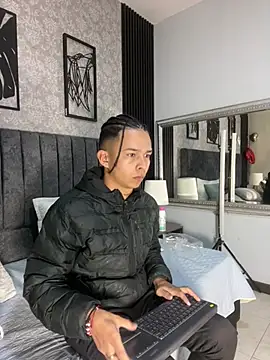 Snapshot of bliinkii_and_luka_ chatting on February 2026 12:36:01 PM bliinkii and luka online show from February 2026 12:36:01 PM