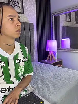 Snapshot of bliinkii_and_luka_ chatting on February 2026 01:32:02 PM bliinkii and luka online show from February 2026 01:32:02 PM