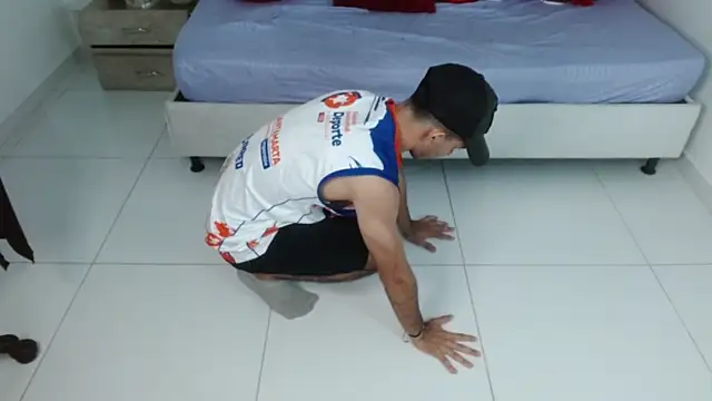 Snapshot of Caius_fox chatting on February 2026 11:19:02 AM Caius fox online show from February 2026 11:19:02 AM