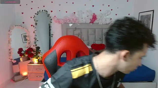 Caius fox online show from April 2026 11:29:01 AM