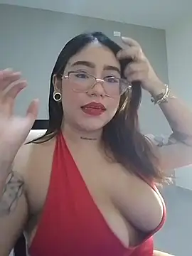 Snapshot of Helll_girll chatting on February 2026 04:31:01 AM Helll girll online show from February 2026 04:31:01 AM