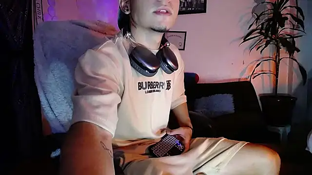 tiancam online show from April 2026 02:44:02 AM